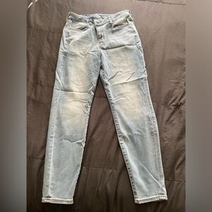 American Eagle washed jeans. Size 8 short new